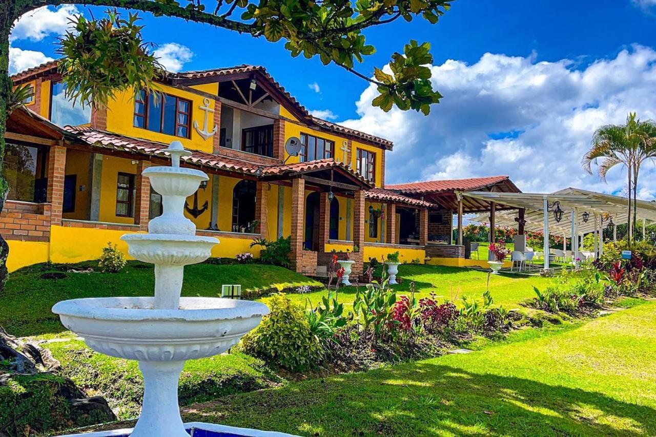 Aw Guatape Glamping Resort Guatapé Exterior photo
