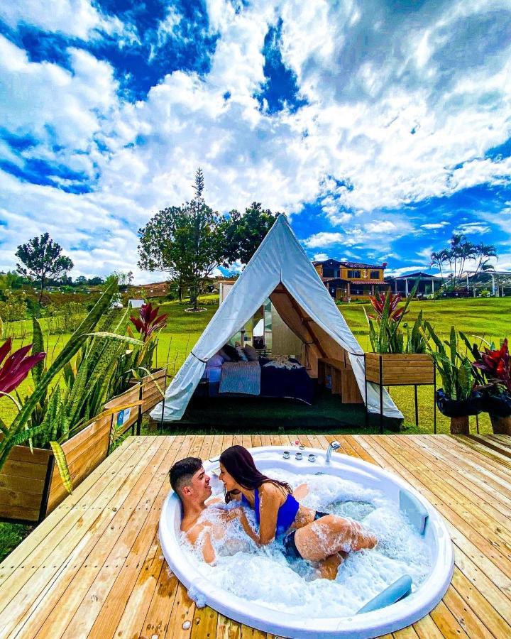 Aw Guatape Glamping Resort Guatapé Exterior photo