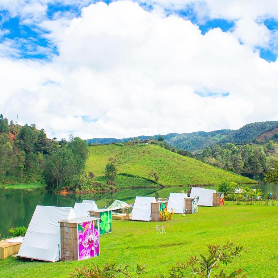 Aw Guatape Glamping Resort Guatapé Exterior photo