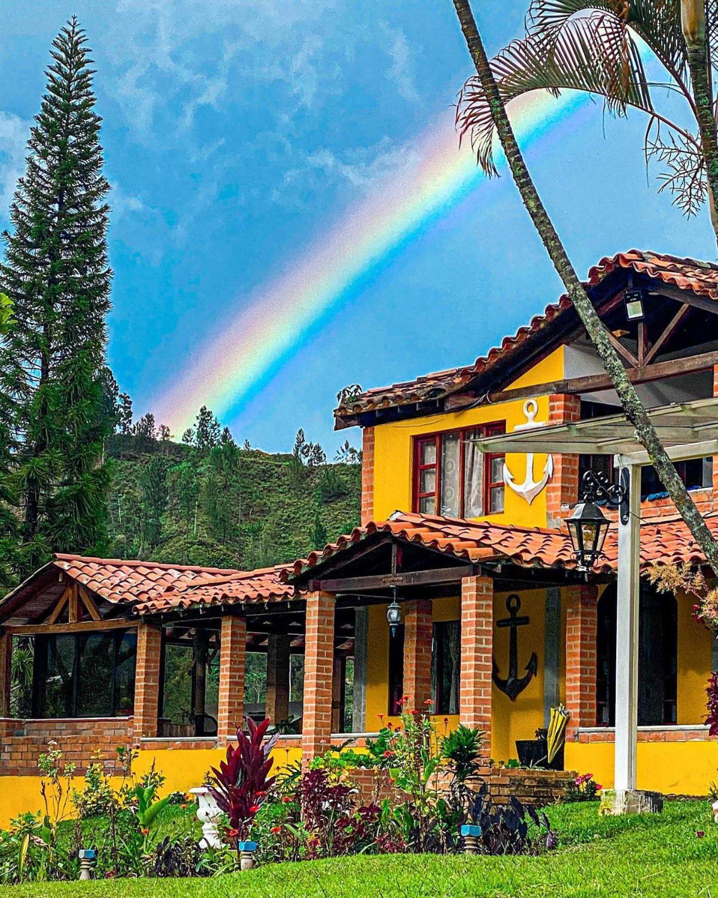 Aw Guatape Glamping Resort Guatapé Exterior photo