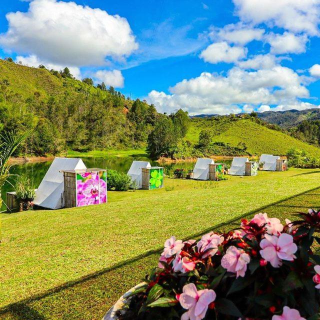 Aw Guatape Glamping Resort Guatapé Exterior photo