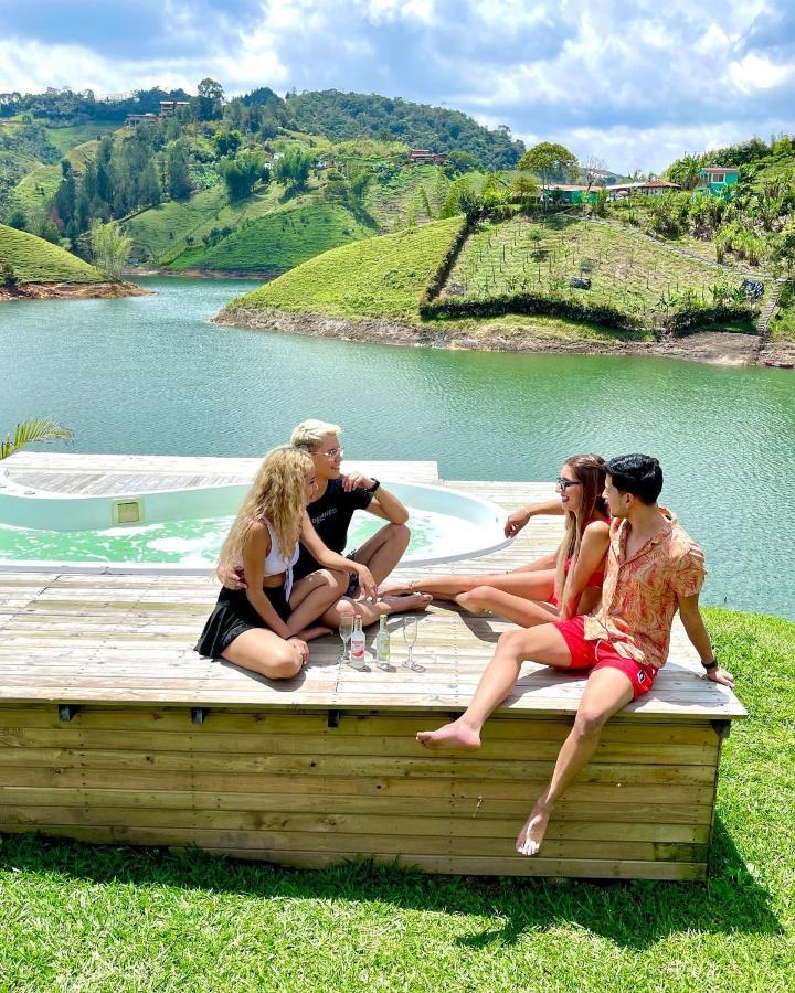 Aw Guatape Glamping Resort Guatapé Exterior photo