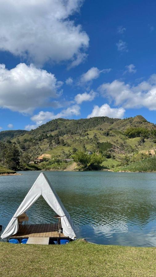 Aw Guatape Glamping Resort Guatapé Exterior photo